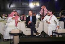 وزير-الرياضة-ورئيس-الاتحاد-السعودي-للرياضات-الإلكترونية-يستقبلان-أمير-ويلز