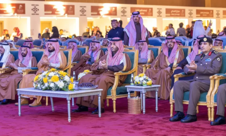 نائب-أمير-الجوف-يشهد-الحفل-الختامي-لمهرجان-التمور-بدومة-الجندل-ويتوّج-الفائزين-بجائزة-فيصل-بن-نواف