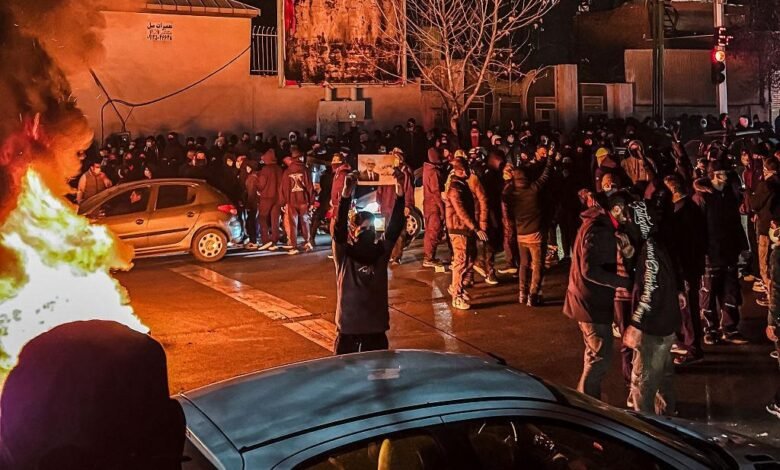  حملة-قمع-شاملة-في-إيران-بعد-مجازر-يناير-تشمل-اعتقالات-جماعية-وتعذيبا