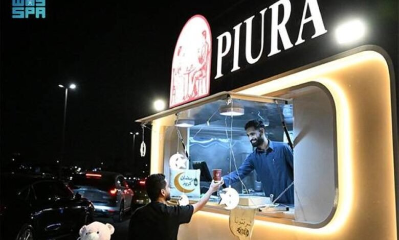 عربات-الطعام-المتنقلة-تنافس-بالأسعار-والسرعة-في-رمضان