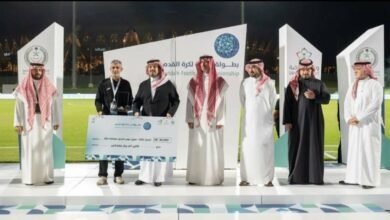 نائب-أمير-منطقة-مكة-يتوج-التعاون-بكأس-بطولة-جدة