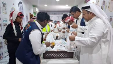 عاجل:-300-متطوع-يوزعون-1000-وجبة-إفطار-يومياً-بطريق-الأحساء-السريع