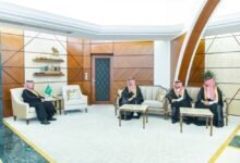 أمير-المنطقة-الشرقية-يستقبل-مدير-عام-وزارة-التجارة-بالمنطقة