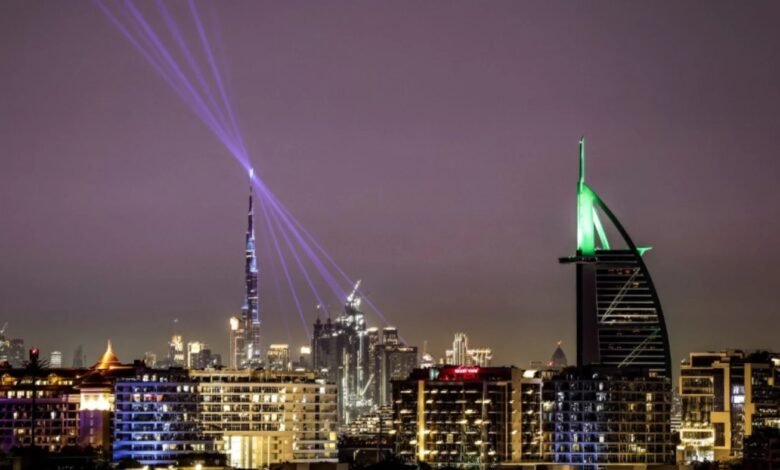  دبي-تلاحق-مصوري-الصواريخ:-سائح-بريطاني-يواجه-السجن-بسبب-فيديو-للهجمات-الإيرانية