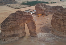 صخرة-الفيل-في-العُلا.-وجهة-مفضّلة-للأهالي-والزوار-لتناول-الإفطار