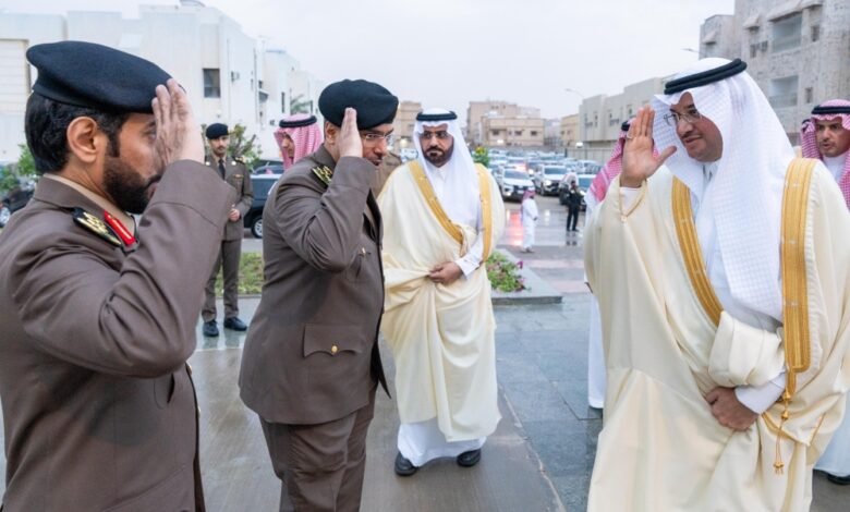 محافظ-الأحساء-يؤدي-صلاة-عيد-الفطر