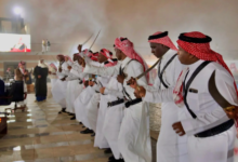 العرضة-الجنوبية-تخطف-أنظار-الزوار-وتُنعش-ليالي-العيد-في-الباحة