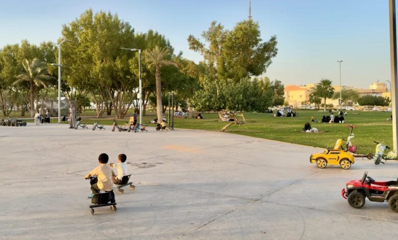 خلال-إجازة-العيد.-حدائق-القصيم-مساحات-مفتوحة-للتنزه-والاسترخاء