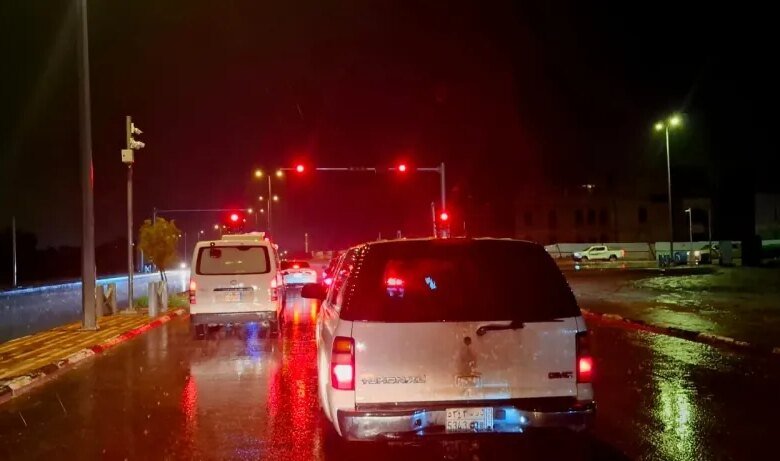 عاجل:-حتى-صباح-الجمعة.-استمرار-الأمطار-الغزيرة-على-أجزاء-من-الشرقية