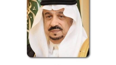 أمير-منطقة-الرياض-يعزي-عبدالله-العجلان-في-وفاة-والده