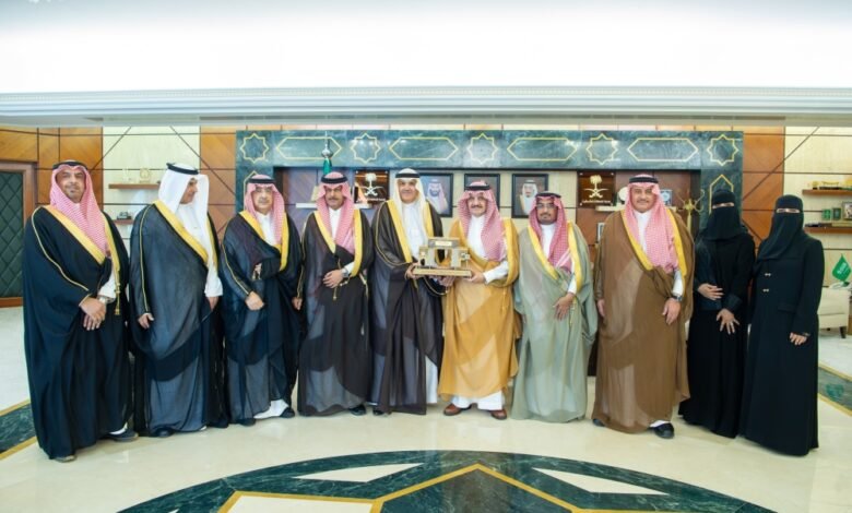 أمير-الشرقية-يستقبل-رئيس-جمعية-أمناء-للتنمية-الحضرية-ويطّلع-على-أعمالها-ومبادراتها