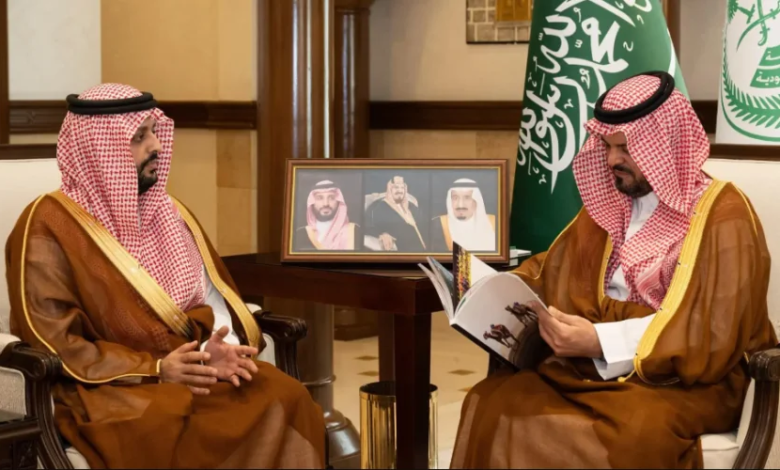 نائب-أمير-مكة-يتسلّم-التقرير-السنوي-لفرع-وزارة-الرياضة-بالمنطقة-لعام-2025