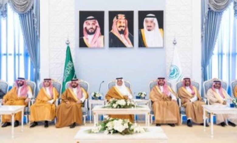 محافظ-الأحساء-يلتقي-بمجلس-إدارات-الأندية-الرياضية-بحضور-نائب-وزير-الرياضة