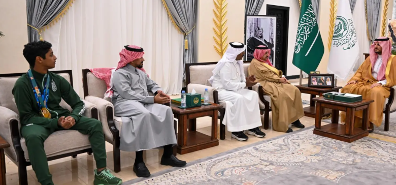 مُحافظ-الطائف-يكرّم-اللاعب-الثقفي-بعد-تأهله-إلى-بارالمبية-لوس-أنجلوس-2028