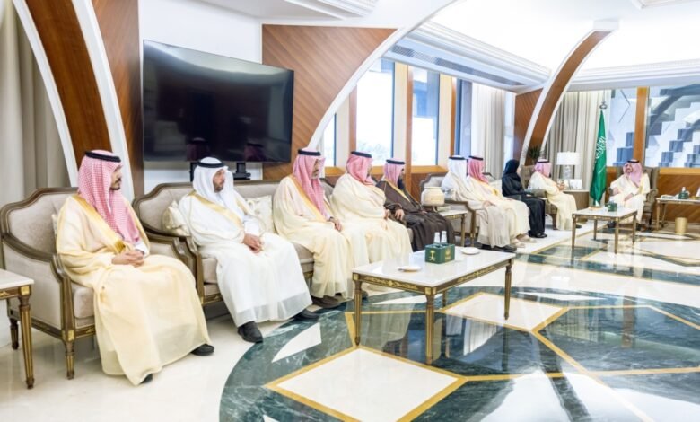 أمير-الشرقية-يتسلّم-التقرير-الختامي-لبرنامج-زكاة-الفطر-الموحد 