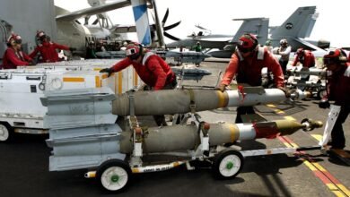 واشنطن-تُعيد-تسليح-أسطولها-وتلوّح-بضرب-إيران-حال-تعثر-مفاوضات-السلام