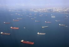  آلاف-البحّارة-عالقون-في-الخليج-رغم-إعادة-فتح-مضيق-هرمز