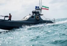  نيويورك-تايمز:-“أسطول-البعوض”-الإيراني-يواصل-تهديد-الملاحة-في-مضيق-هرمز-رغم-الضربات