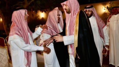 آل-الشيخ-يستقبلون-المواسين-في-وفاة-فقيدهم