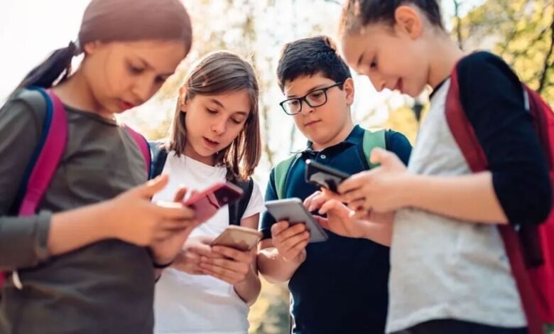 تنبيه-لمن-هم-دون-15-عاما-في-تركيا.-لن-يسمح-لكم-الدخول-إلى-مواقع-التواصل-الاجتماعي!