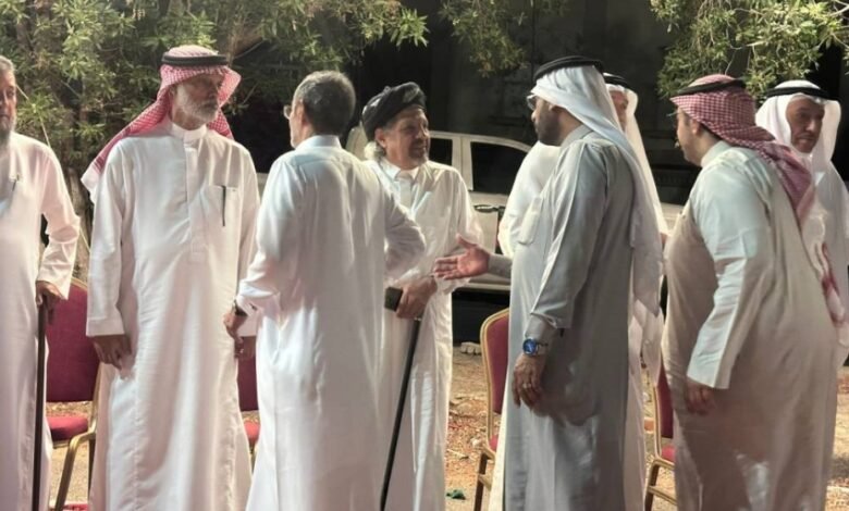 أسرتا-البيتي-والآشي-يستقبلون-المعزين-في-أروى