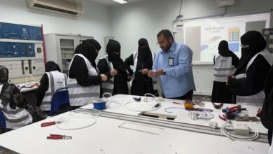  صور|-80- فتاة-يقتحمن-ميكانيكا-السيارات-والتبريد-والتمديدات-بالدمام